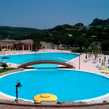 Lejlighedshotel Rena Majore Resort
